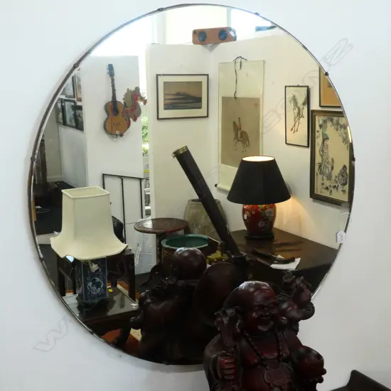 LARGE CIRCULAR DECO MIRROR 910MM DIA
