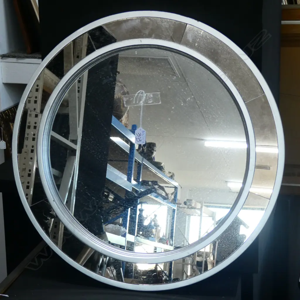 CIRCULAR MIRROR 610MM DIA Image 1++