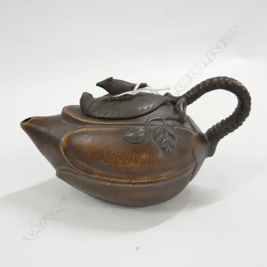 CHINESE YIXING MELON TEA POT BIRD FINIAL