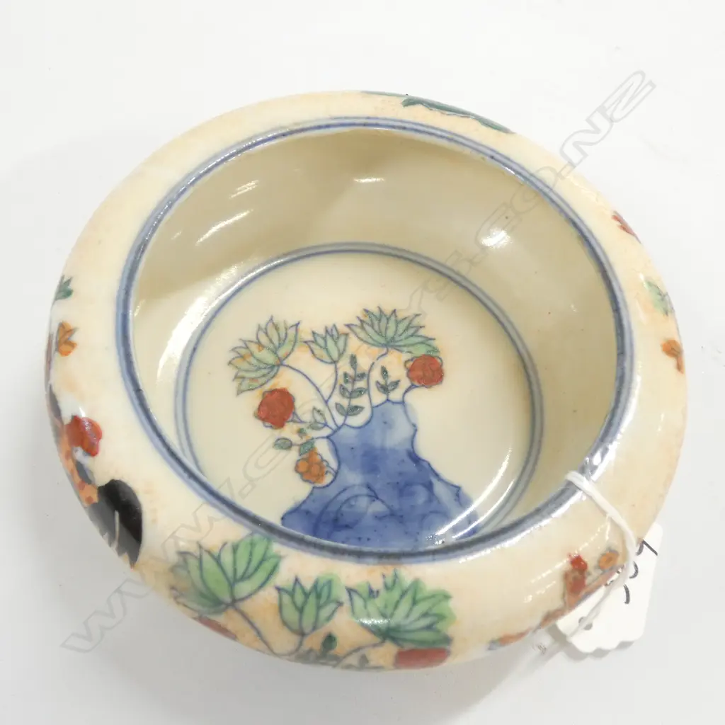 CHINESE DOUCAI PORCELAIN SQUAT BOWL. Dia.130mm Image 1++
