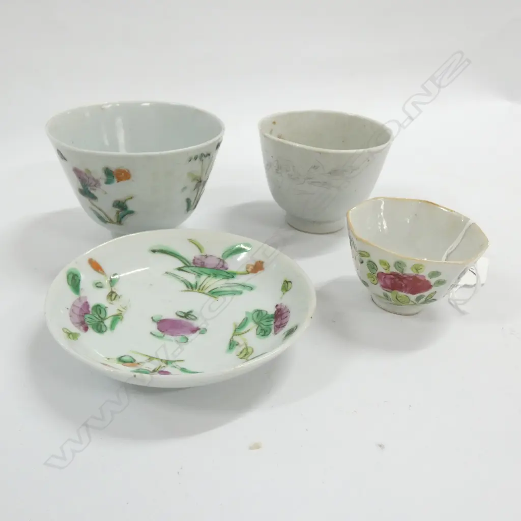 4 OLD CHINESE B&W SMALL PCES. 3 TEA BOWLS + DISH Image 1++