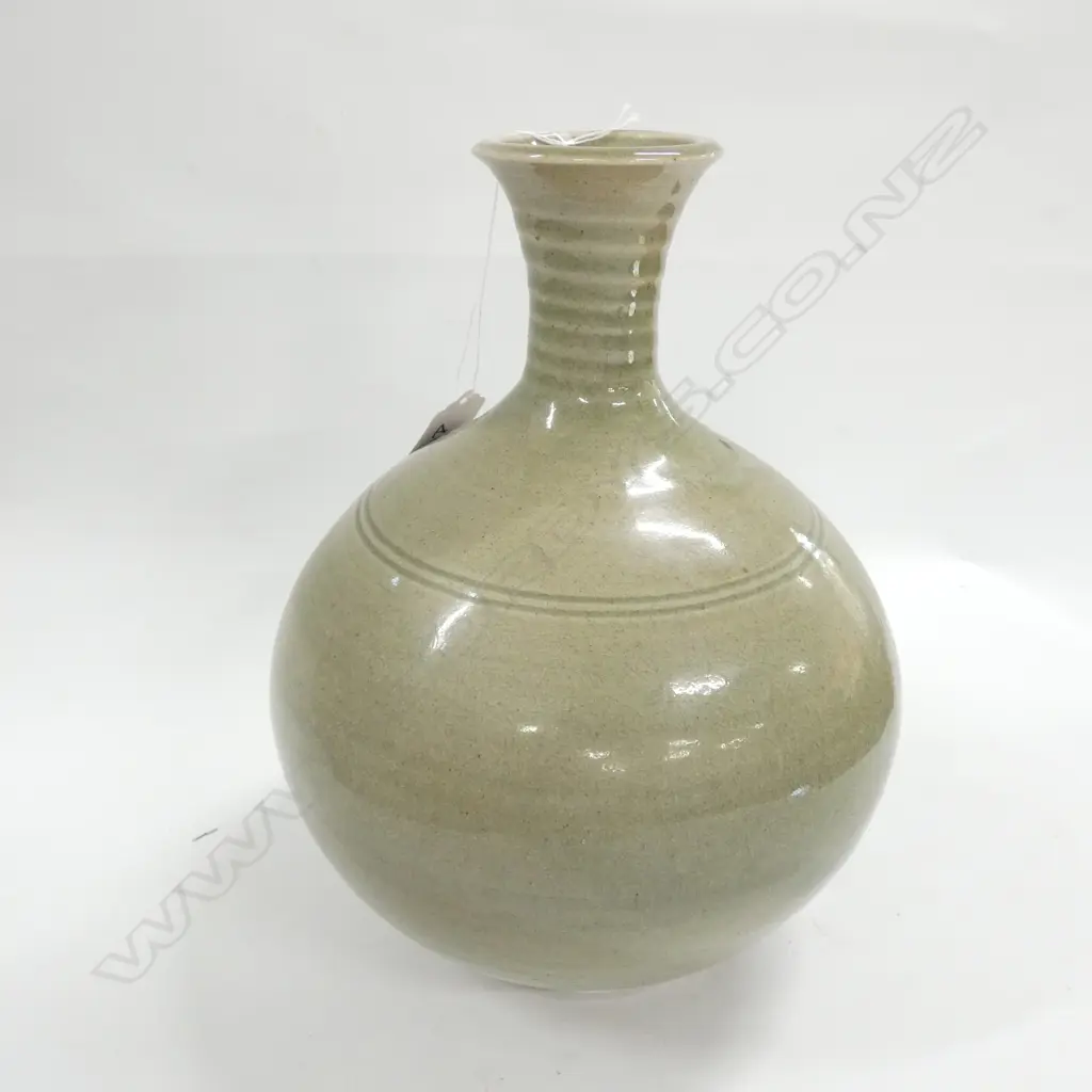 LARGE CELEDON POTTERY VASE H 280 MM Image 1++