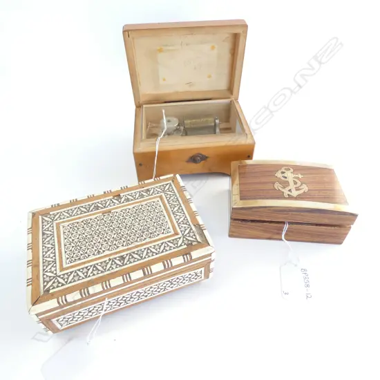 MUSIC BOX/BRASS MOUNTED BOX/INLAID  BONE BOX