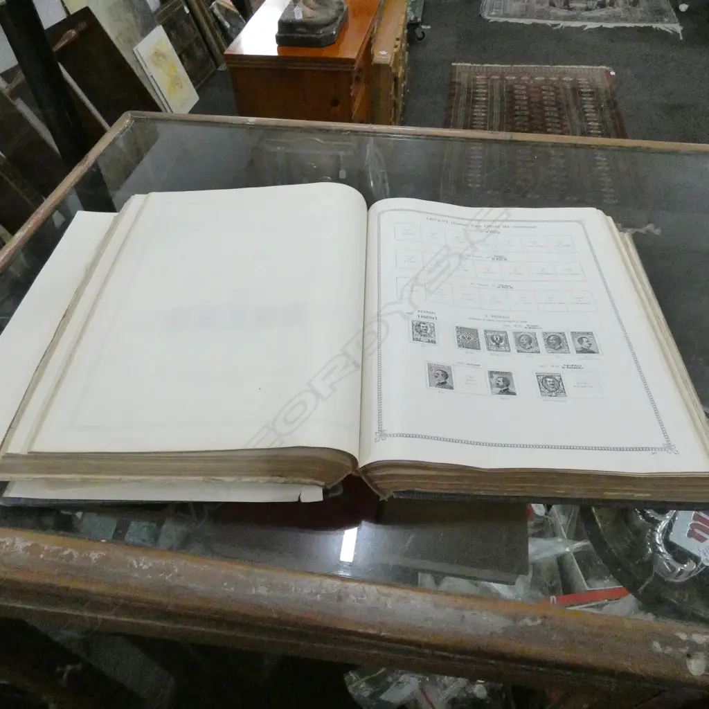 VINTAGE IDEAL STAMP ALBUM Image 1++