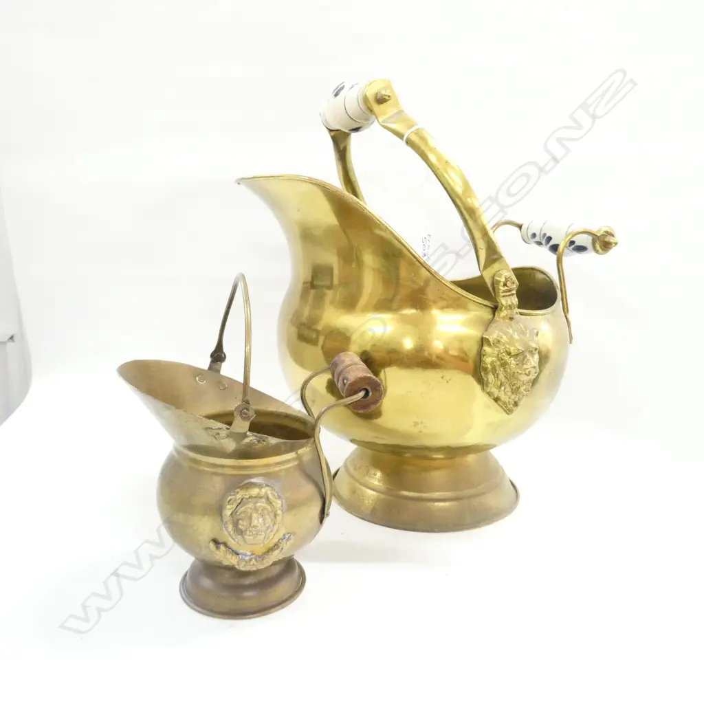 2 DUTCH BRASS SCUTTLES, H.380mm Image 1++