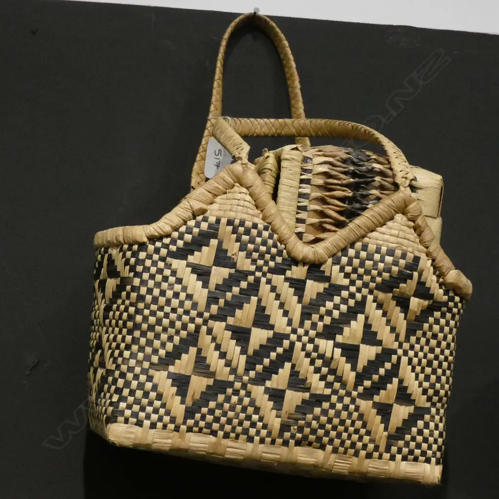 WOVEN BASKETS TONGA (2)200MM Image 1++