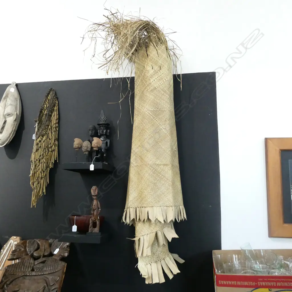 WOVEN PANDANUS MAT TONGA 1830 X 1010MM Image 1++