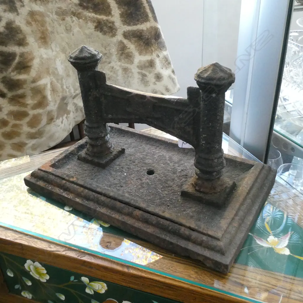 ANTIQUE CAST IRON BOOT SCRAPER Image 1++