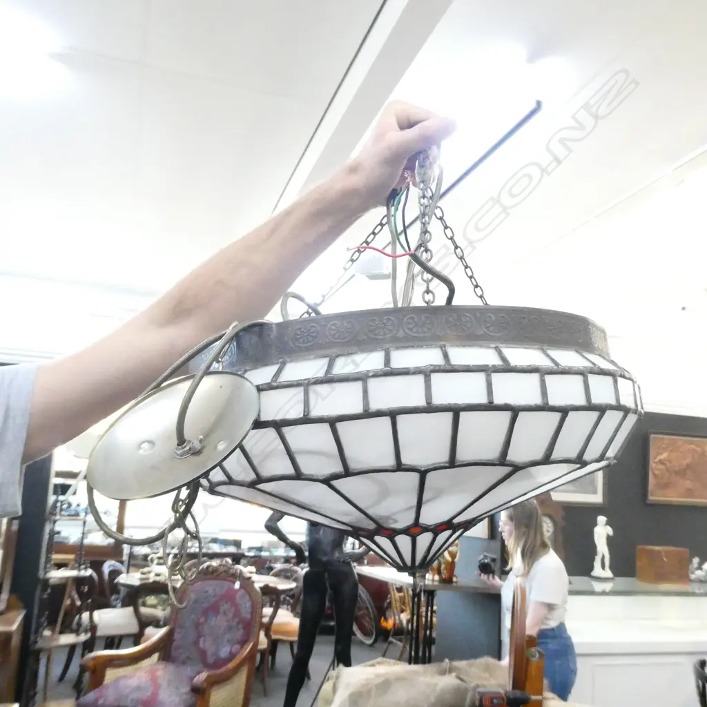 LEADLIGHT CEILING LIGHT SHADE Image 1++