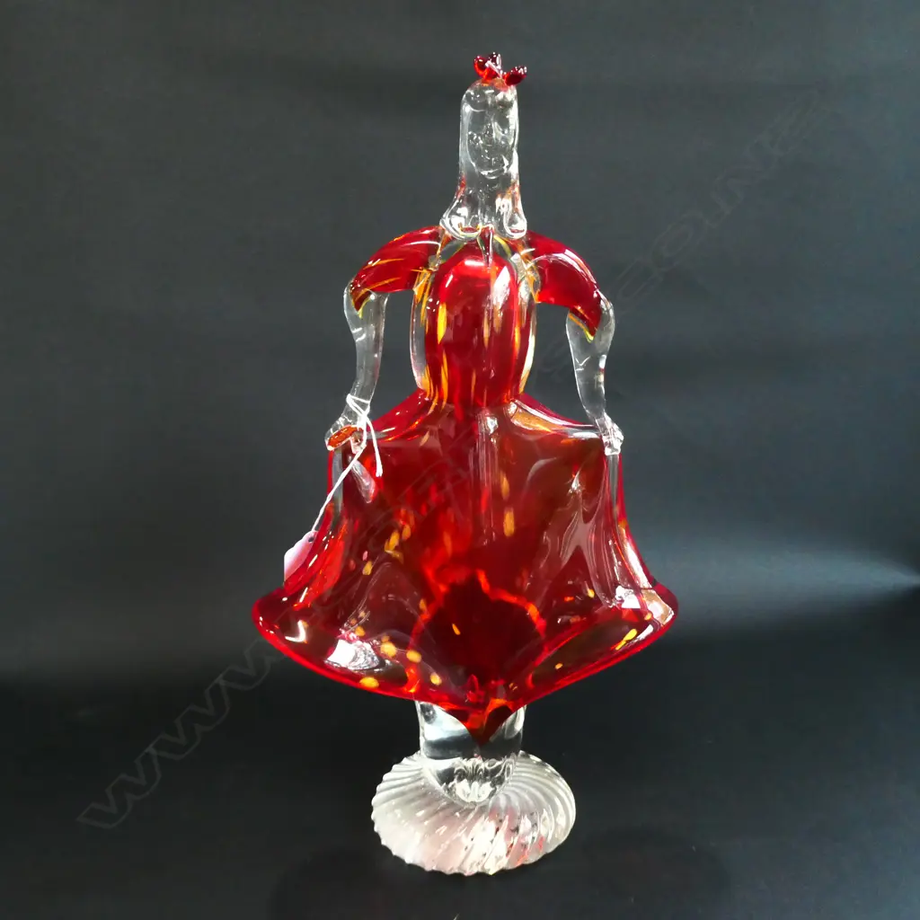 GLASS FIGURINE Image 1++