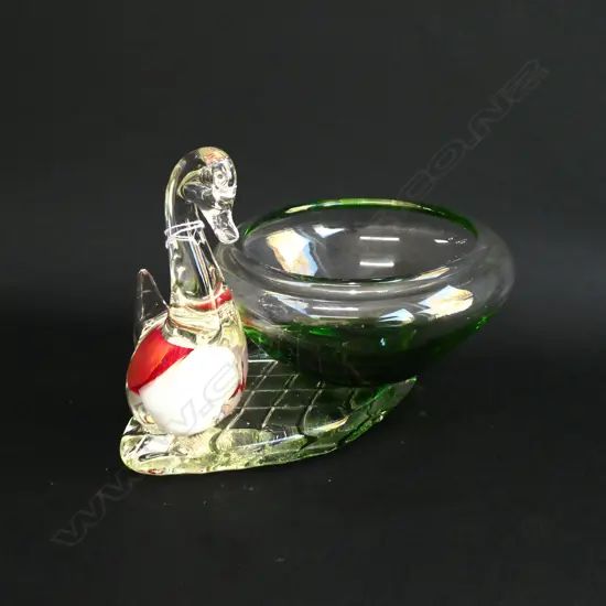 VINTAGE ART GLASS DUCK BOWL