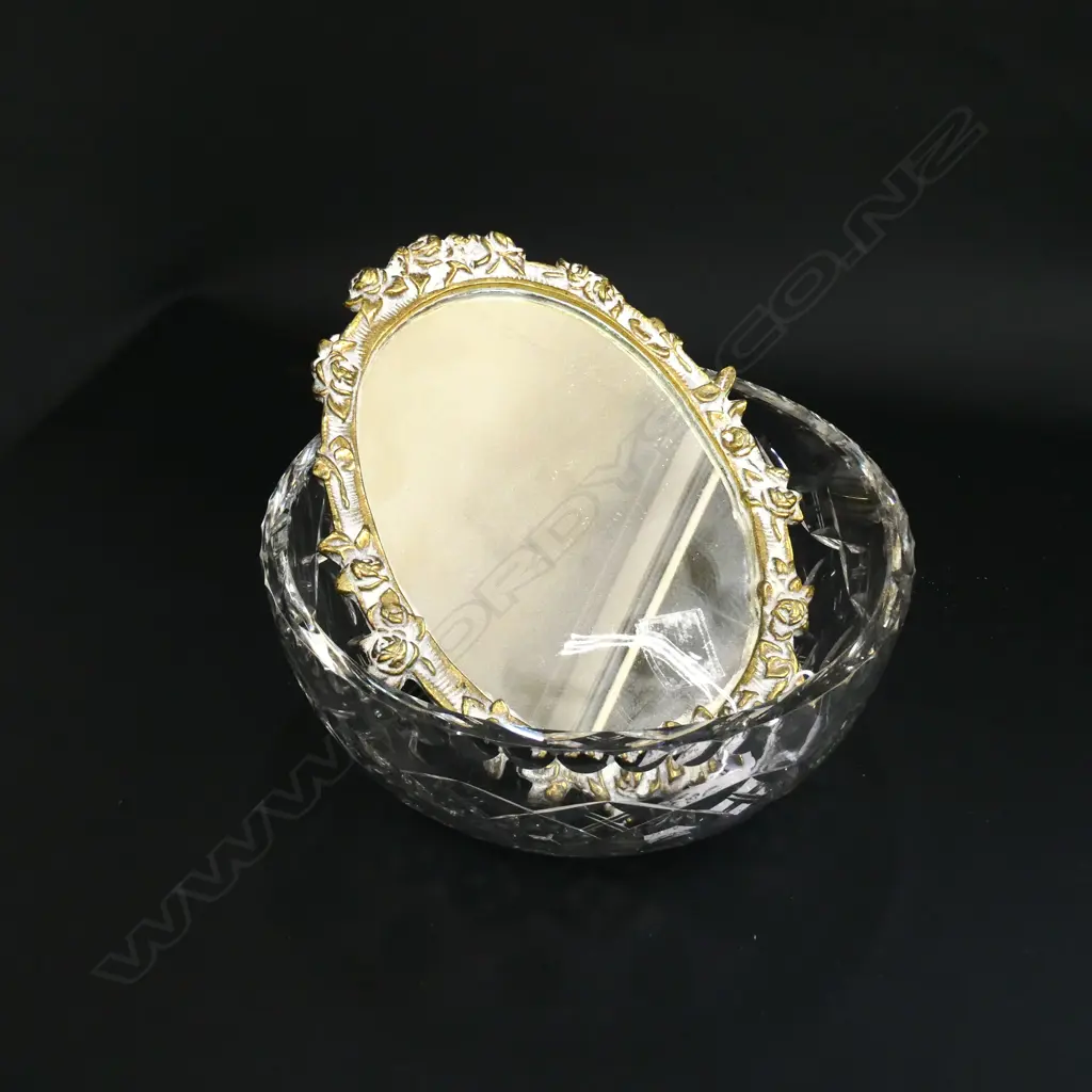 CRYSTAL BOWL AND BRASS FRAMED MIRROR Image 1++