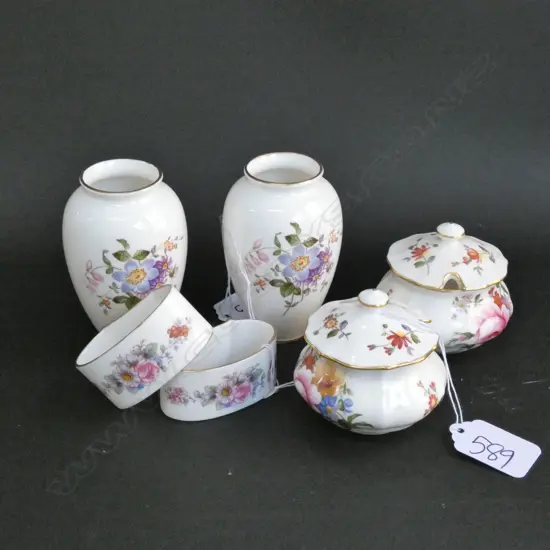 6 PCES ROYAL CROWN DERBY 'DERBY POSIES'; PR VASES, SALTS, NAPKIN RINGS