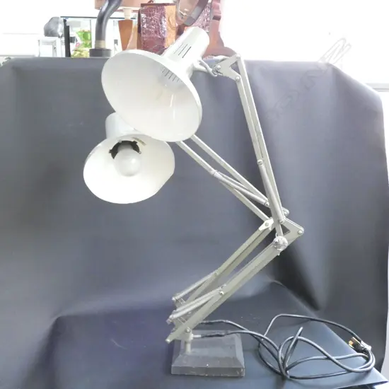 DOUBLE ANGLEPOISE LAMP 1 WORKING OTHER AF