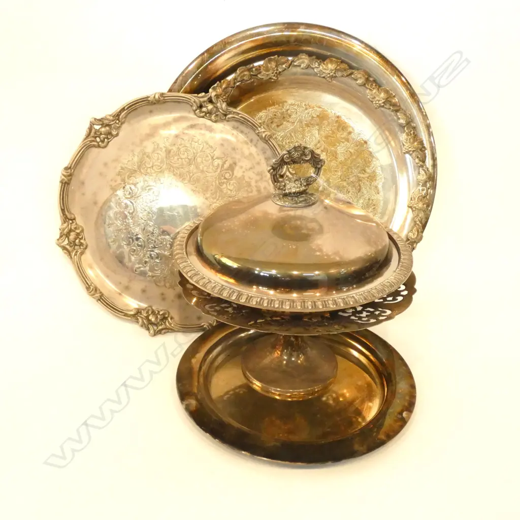 SILVER PLATE SALVERS AND LIDDED DISH Image 1++