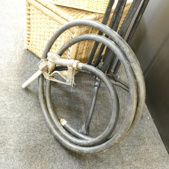 BOWSER HOSE & NOZZLE 