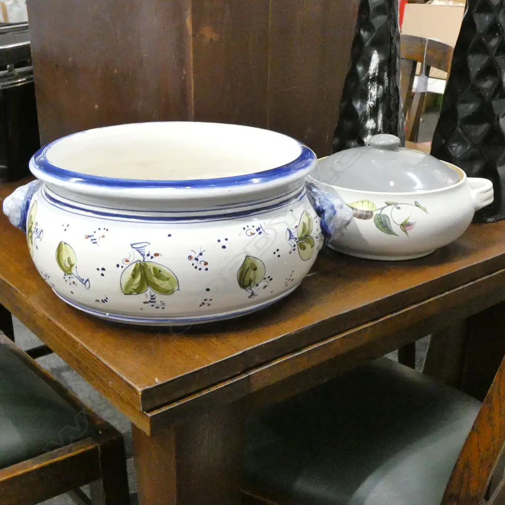 ITALIAN PLANTER & DENBY CASSEROLE  Image 1++