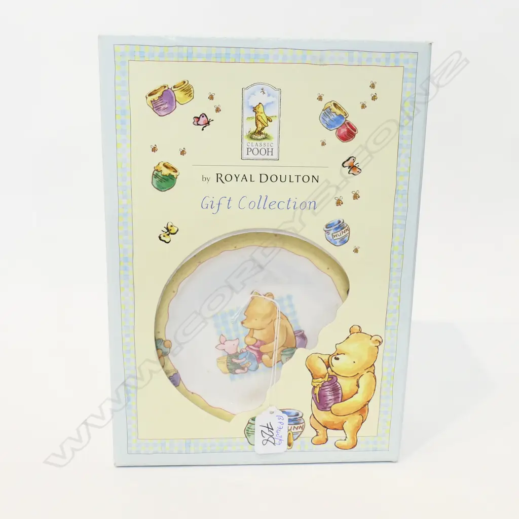 R/DOULTON BOXED CLASSIC POOH GIFT SET Image 1++