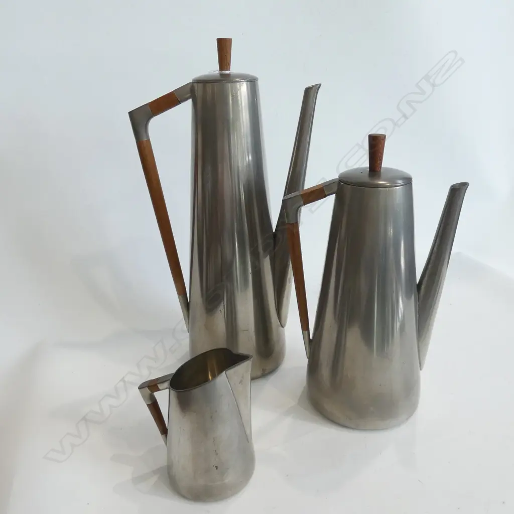 MID-CENTURY DUTCH PEWTER COFFEE SET Image 1++