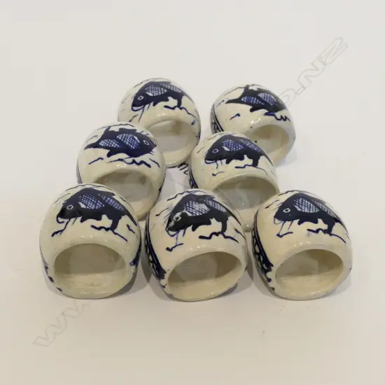 CHINESE SET OF BLUE AND WHITE NAPKIN RINGS