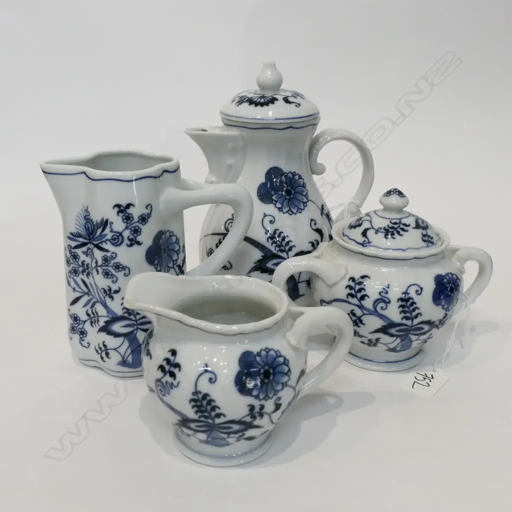 4 PCES BLUE DANUBE; COFFEE POT, MILK, JUG, SUGAR Image 1++