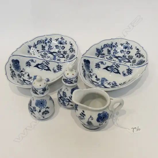 5 PCES BLUE DANUBE; PR CONDIMENTS, JUG, 2 DISHES