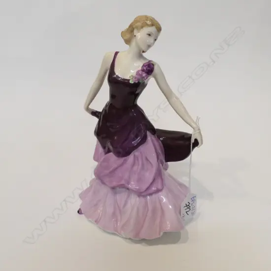 R/DOULTON FIGURINE 'ELEANOR' WITH BOX