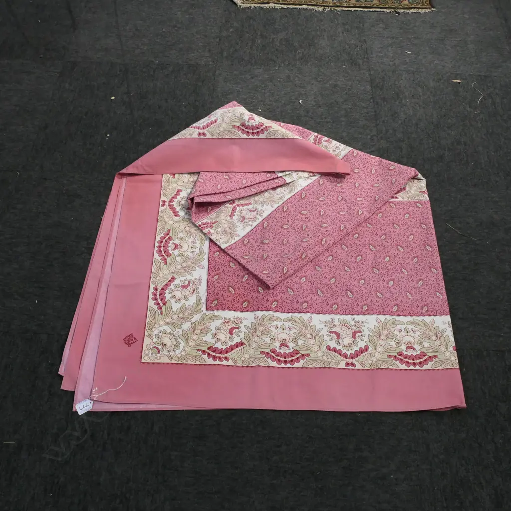 LARGE FRENCH PINK 'OLIVADO' TABLE CLOTH, 2020 X 2260MM Image 1++