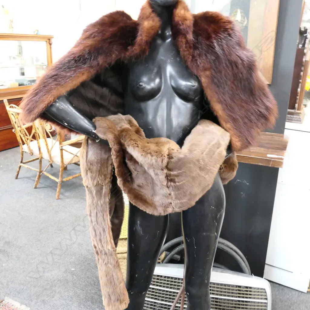 2 FUR STOLES Image 1++