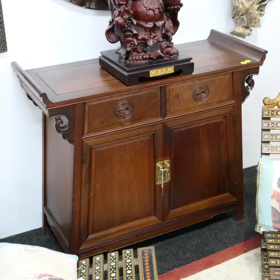 ORIENTAL CONSOLE TABLE W. 950MM