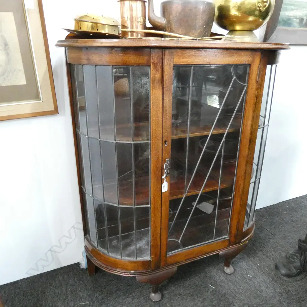 GLAZED OAK DISPLAY CABINET H. 1050 W. 910MM Image 1++