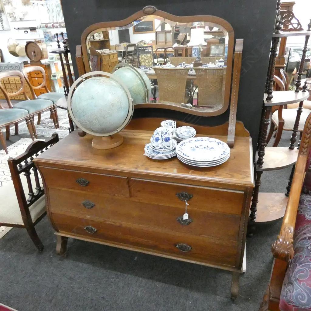 OAK SHAPED FRONT DRESSING TABLE W 1130 MM Image 1++