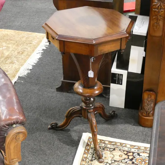VICTORIAN ROSEWOOD SEWING TABLE H. 735MM