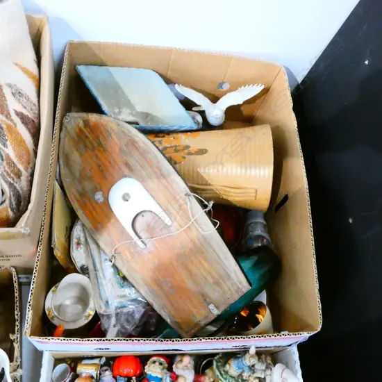 LOT  HAM RADIO POSTCARDS/30S POTTERY/CHINA BOAT ETC