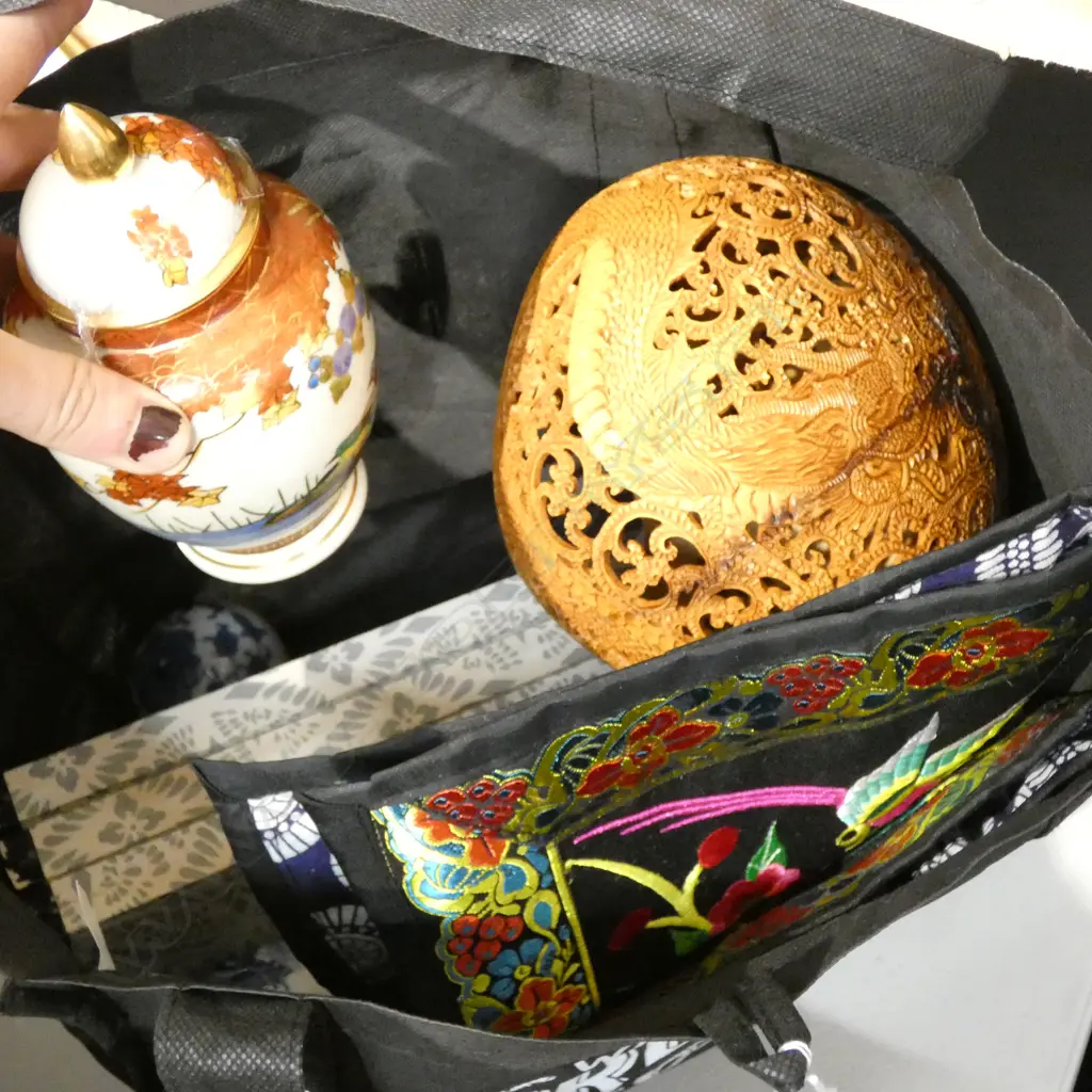 BAG OF ASST. ORIENTAL ITEMS Image 1++