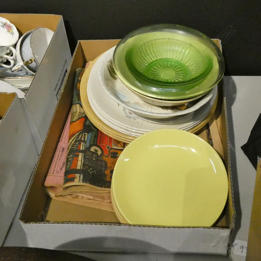 BOX LOT NEWSPAPERS, ASST. CROWN LYNN ETC Image 1++