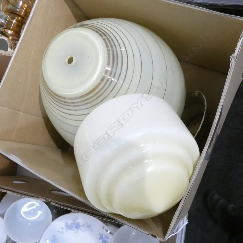 BOX LOT DECO LIGHT FITTINGS  Image 1++