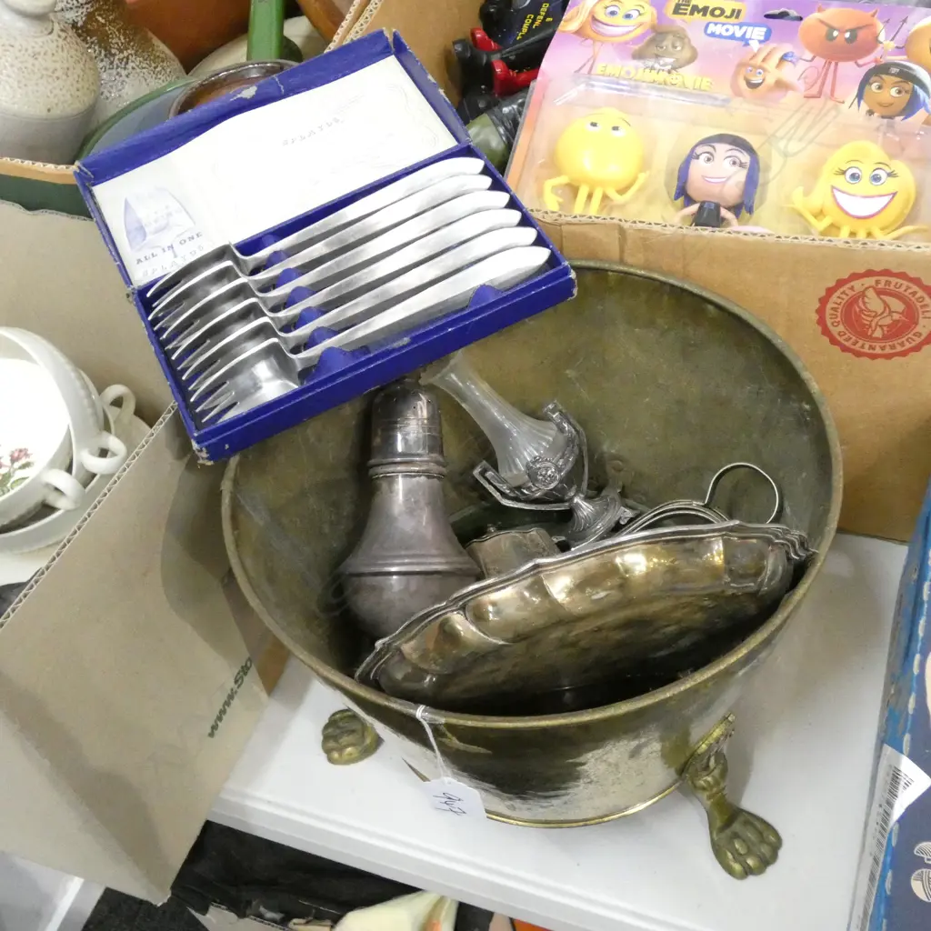 BRASS JARDINIERE & SELECTION OF SILVER PLATE Image 1++