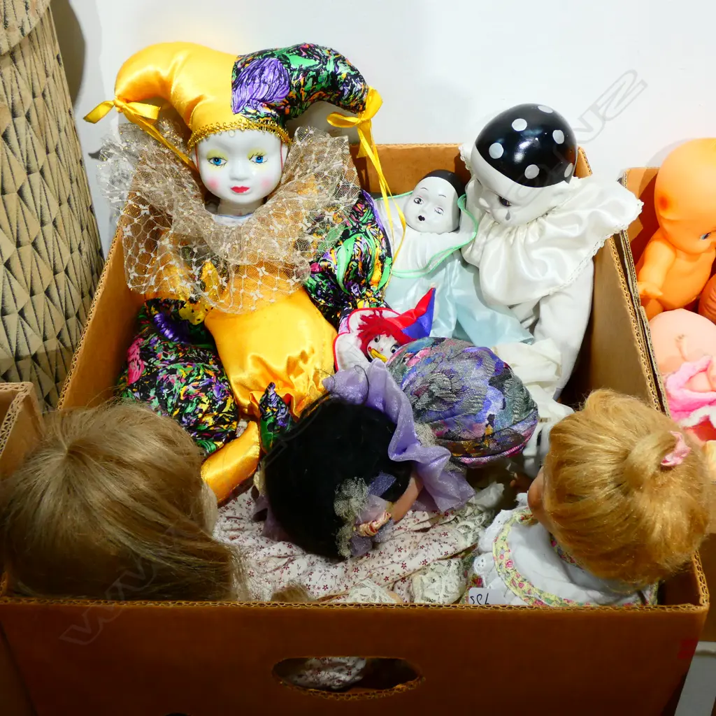 LOT ASST CHINA FACED DOLLS Image 1++