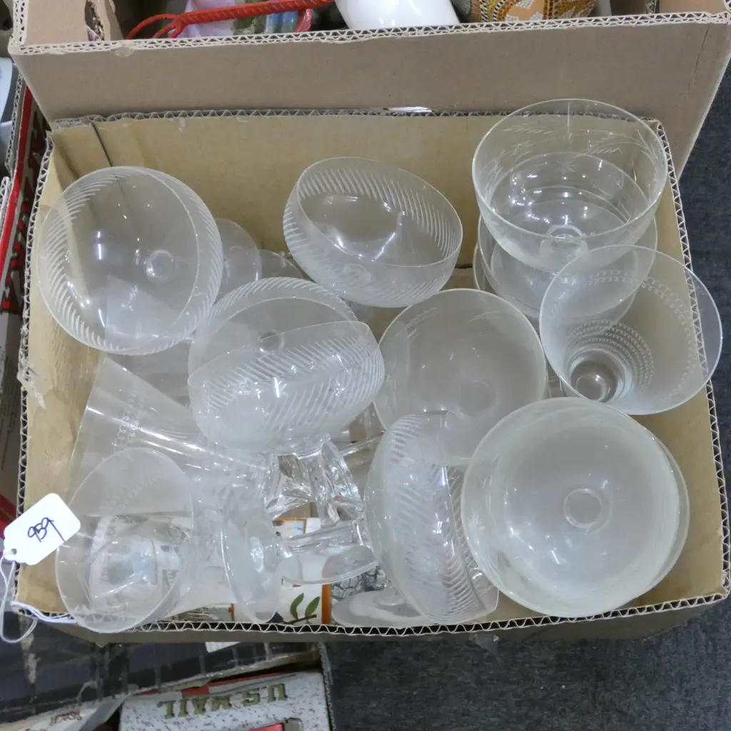 BOX LOT ASST. DRINKING GLASSES Image 1++