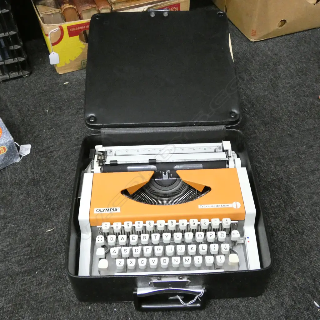 OLYMPIA TYPEWRITER Image 1++
