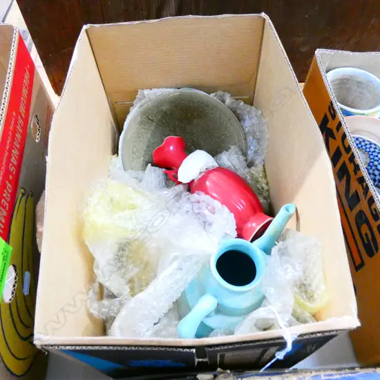 5 CHINESE CERAMIC ITEMS ALL DAMAGED