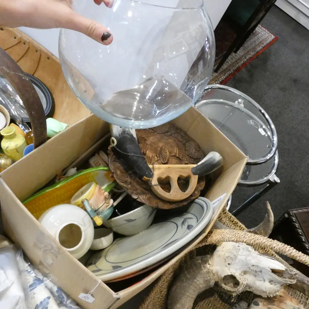 LOT ASST CHINA TOBY JUGS PLATTER /WOODEN CARVING ETC Image 1++