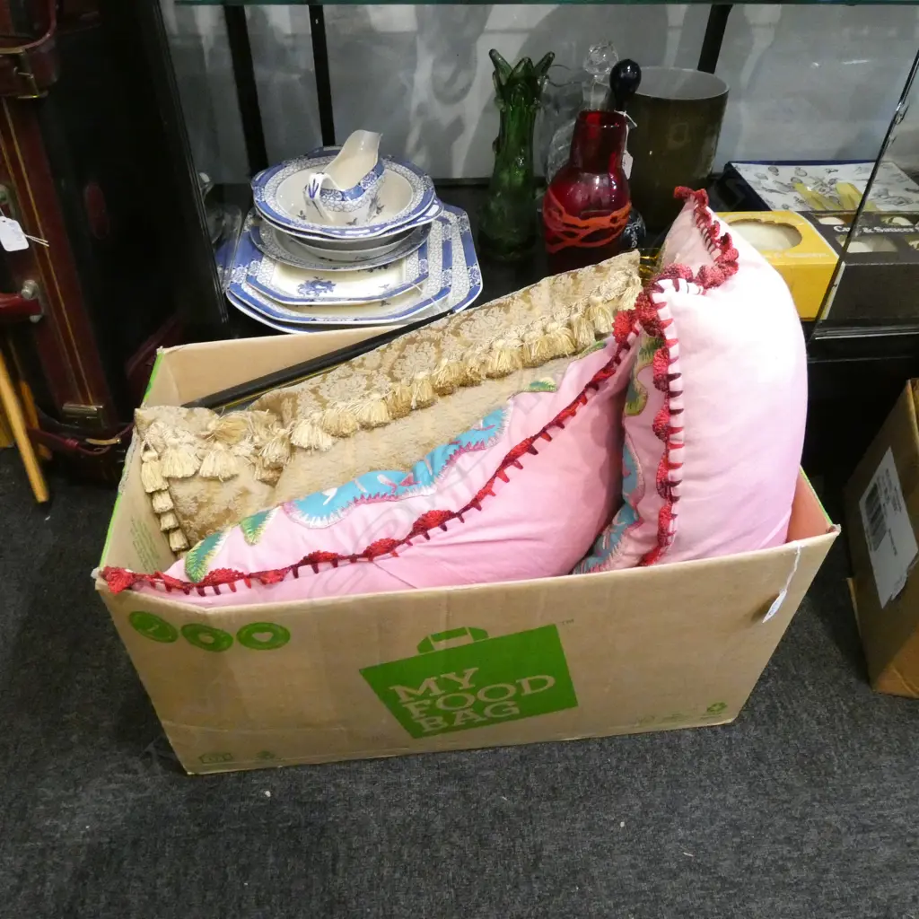 ORIGINAL TUVAEVAE CUSHIONS, GOLD BROCADE TASSELLED CUSHION, AS-NEW DUVET COVER & PILLOW SLIPS Image 1++