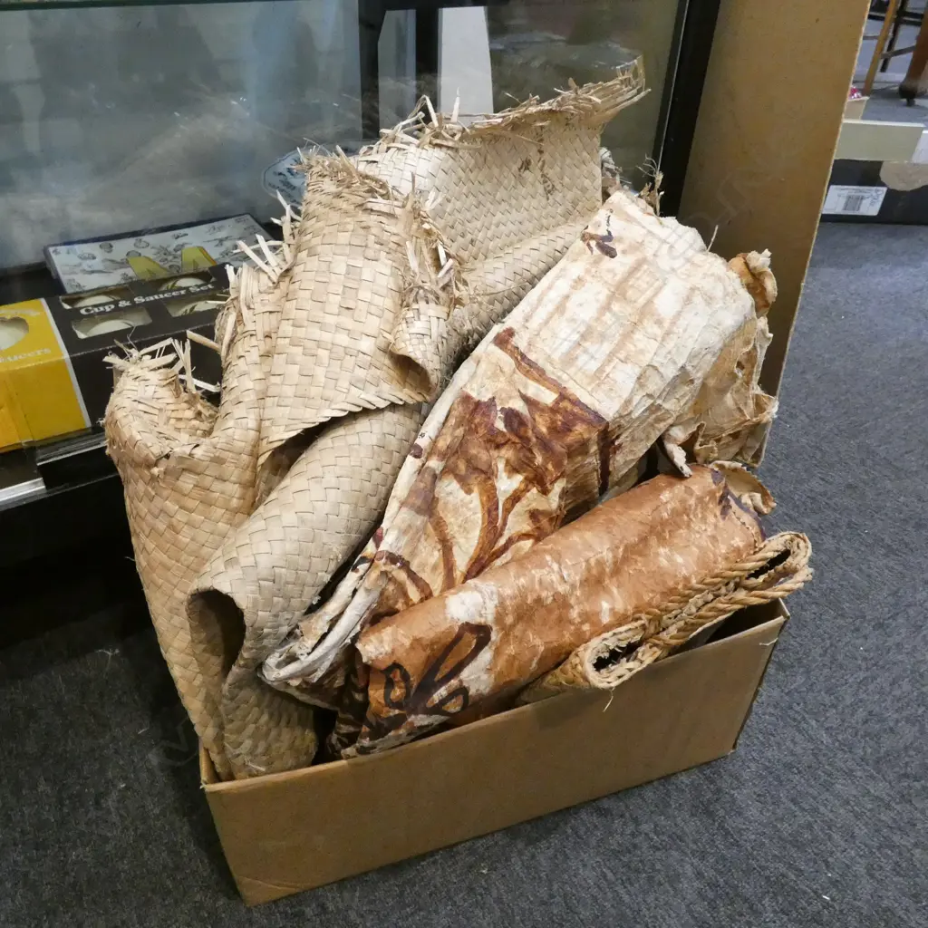ASST PACIFIC MATS/TAPA CLOTHS ETC Image 1++