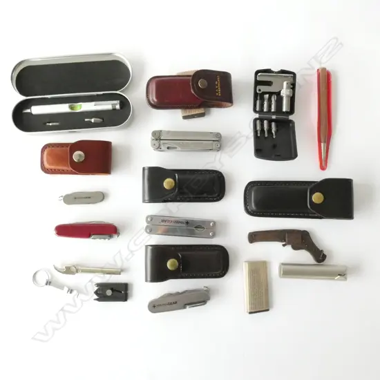 COLLECTION LEATHERMAN TOOLS ETC