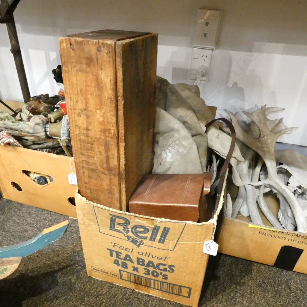 ASST VINTAGE TOOLS /WOODEN BOXES+KIT BAG Image 1++