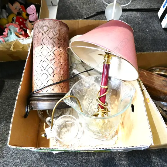 LOT ASST CRYSTAL/LAMPS EP WARE ETC