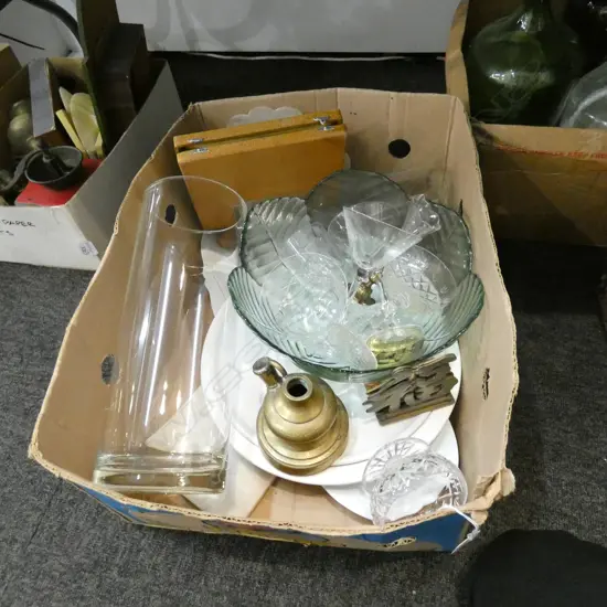 LOT ASST VASES /PLATTERS/CRYSTAL ETC