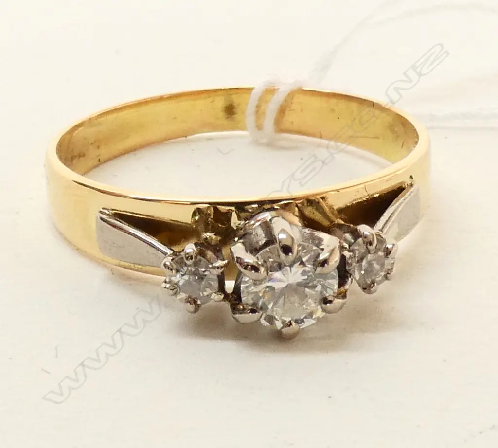 18CT DIAMOND SOLITAIRE RING APPROX.0.35CT or larger Image 1++